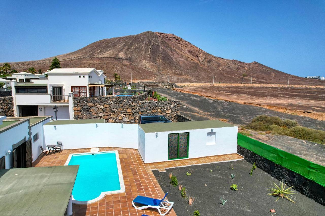 فيلا Casa Fatmar Montana Roja-Piscina Privada بلايا بلانكا المظهر الخارجي الصورة